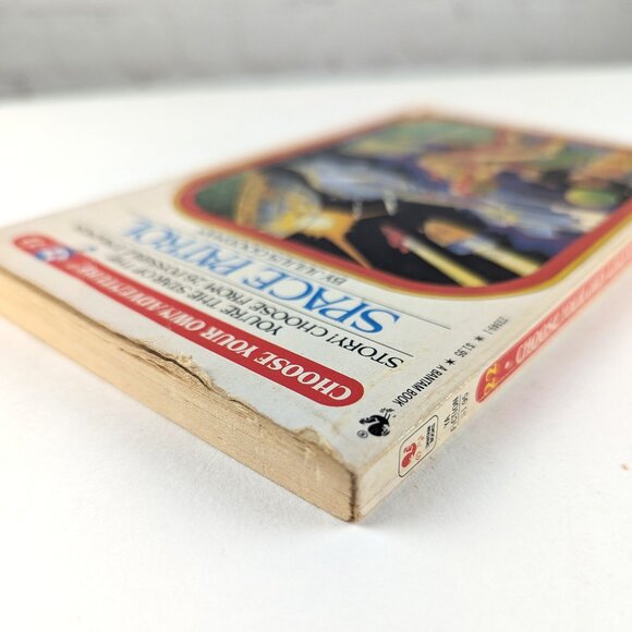Vintage 80s Choose Your Own Adventure Book - Space Patrol #22 - Picture 3 of 10